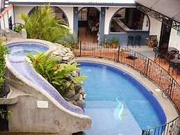 Santo Tomas Hotel