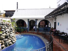 Santo Tomas Hotel
