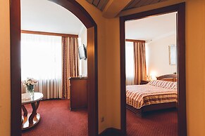 Premier Hotel Rus