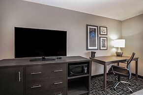 La Quinta Inn & Suites by Wyndham Fayetteville