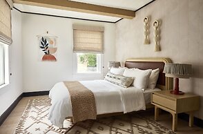 Faraway Martha's Vineyard