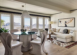 Faraway Martha's Vineyard