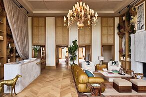 Faraway Martha's Vineyard