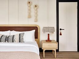 Faraway Martha's Vineyard