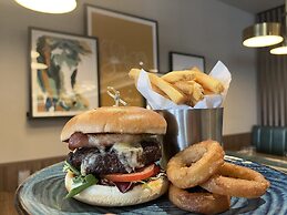 Holiday Inn London Gatwick - Worth by IHG
