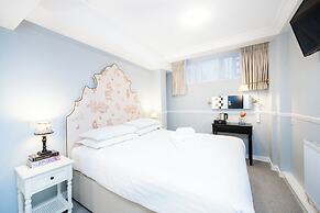 Americana Hotel