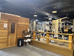 Ramada by Wyndham Whitecourt