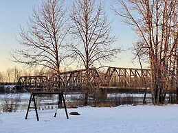 Ramada by Wyndham Whitecourt