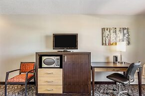 Days Inn by Wyndham Airdrie