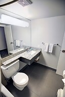 Days Inn by Wyndham Airdrie