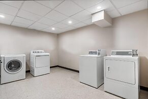 Days Inn by Wyndham Airdrie