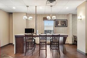 Days Inn by Wyndham Airdrie