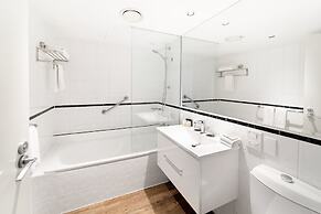 voco Gold Coast by IHG