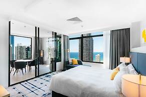 voco Gold Coast by IHG