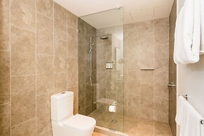 voco Gold Coast by IHG