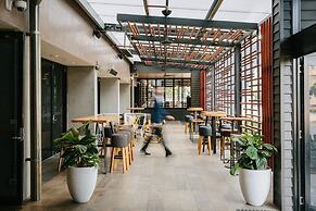 voco Gold Coast by IHG