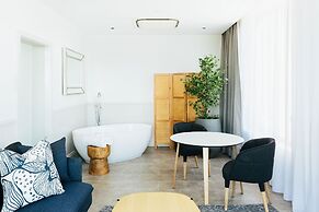 voco Gold Coast by IHG