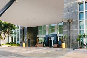 voco Gold Coast by IHG