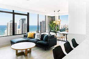 voco Gold Coast by IHG