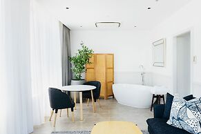 voco Gold Coast by IHG