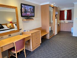 Best Western Plus All Settlers Motor Inn