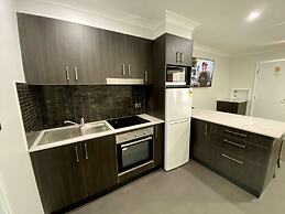 Best Western Plus All Settlers Motor Inn