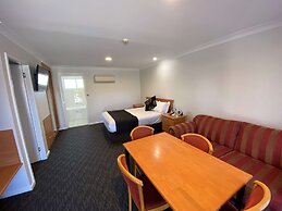 Best Western Plus All Settlers Motor Inn
