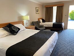 Best Western Plus All Settlers Motor Inn