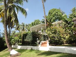Marigot Beach Club and Dive Resort