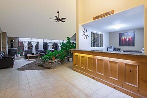 Howard Johnson by Wyndham Gravenhurst