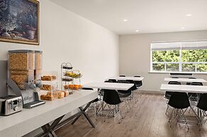 Howard Johnson by Wyndham Gravenhurst