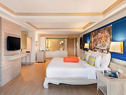 Novotel Phuket Resort