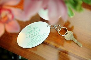 Bishop Lei International House