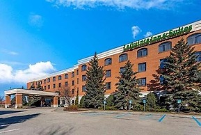 La Quinta Inn & Suites by Wyndham Madison American Center