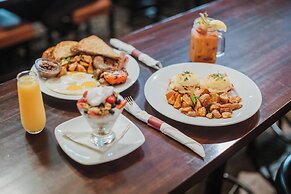 Club Quarters Hotel Faneuil Hall, Boston