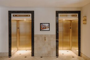 Club Quarters Hotel Faneuil Hall, Boston