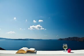 Nikos Villas Hotel in Oia Santorini