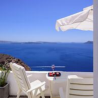 Nikos Villas Hotel in Oia Santorini