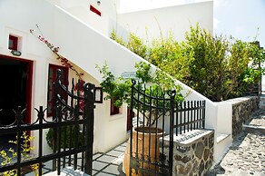 Nikos Villas Hotel in Oia Santorini