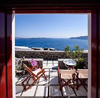 Nikos Villas Hotel in Oia Santorini