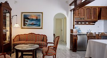 Nikos Villas Hotel in Oia Santorini