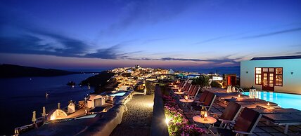 Nikos Villas Hotel in Oia Santorini