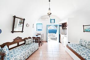 Nikos Villas Hotel in Oia Santorini