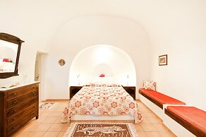Nikos Villas Hotel in Oia Santorini
