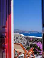 Nikos Villas Hotel in Oia Santorini