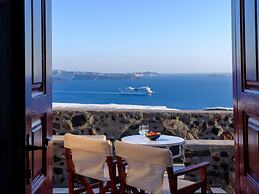 Nikos Villas Hotel in Oia Santorini