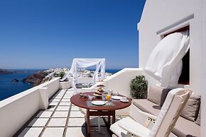 Nikos Villas Hotel in Oia Santorini