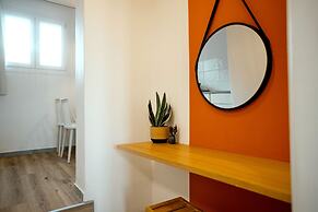 Adonis Hotel & Apartments