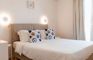 Adonis Hotel & Apartments