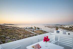 Adonis Hotel & Apartments